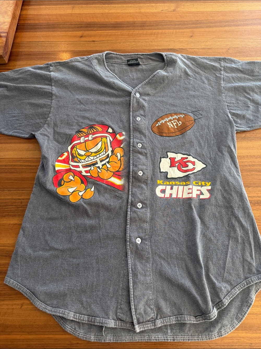 Rare vintage 1990s Kansas City Chiefs x Garfield Jersey Shirt